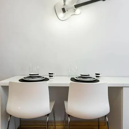 Studio Pomorska , Bezplatny Parking *